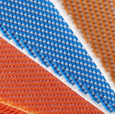 真空帶式過濾機(jī)的濾布經(jīng)常堵塞怎么處理？