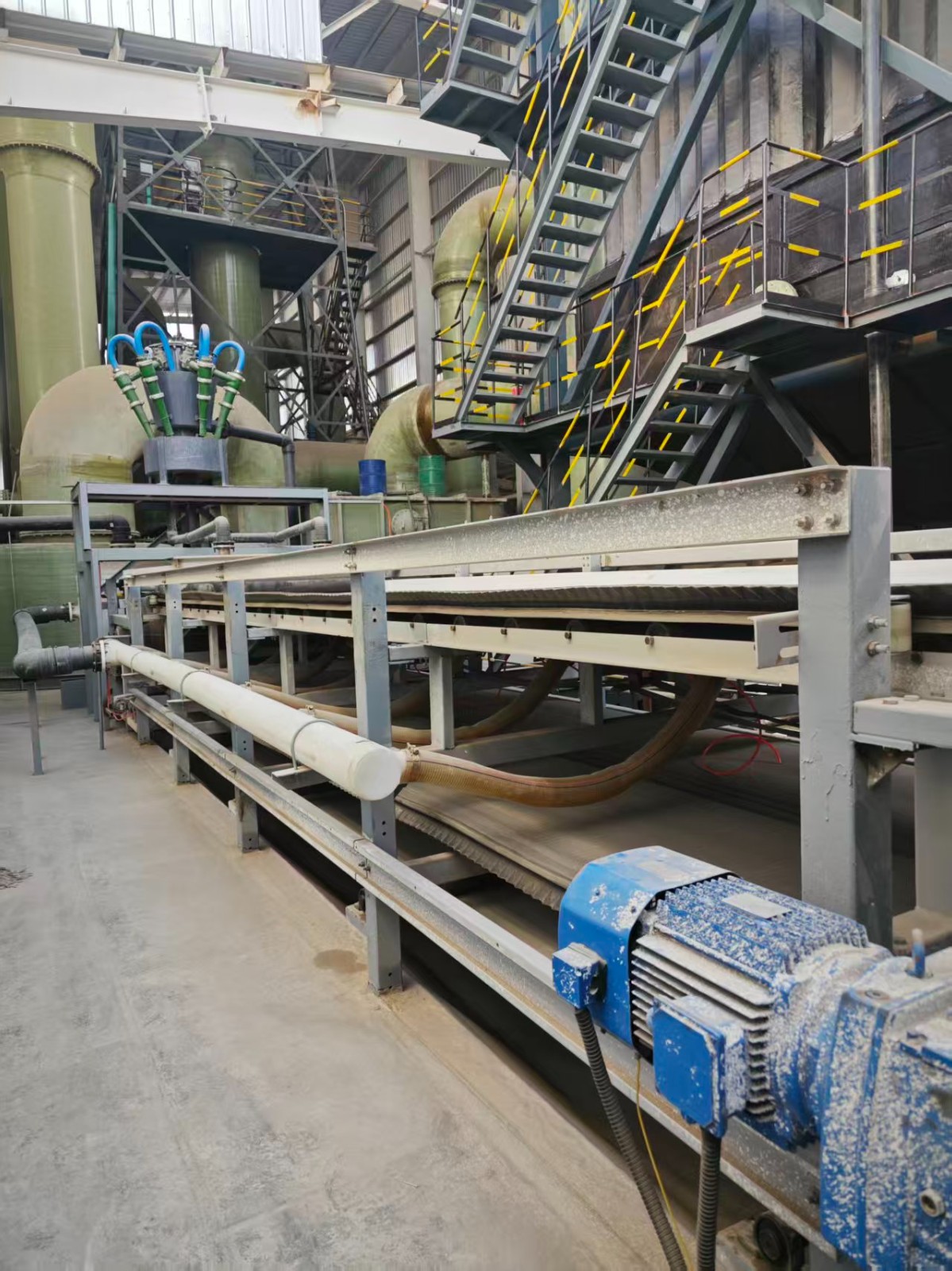 與板框壓濾機相比，帶式真空過濾機的優(yōu)缺點有哪些？